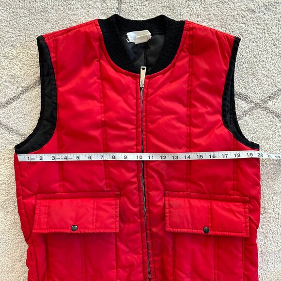 80s Men's Hollofil Red Insulated Quilted Zip Front Pocketed Work Vest Sz Medium - Picture 4 of 9